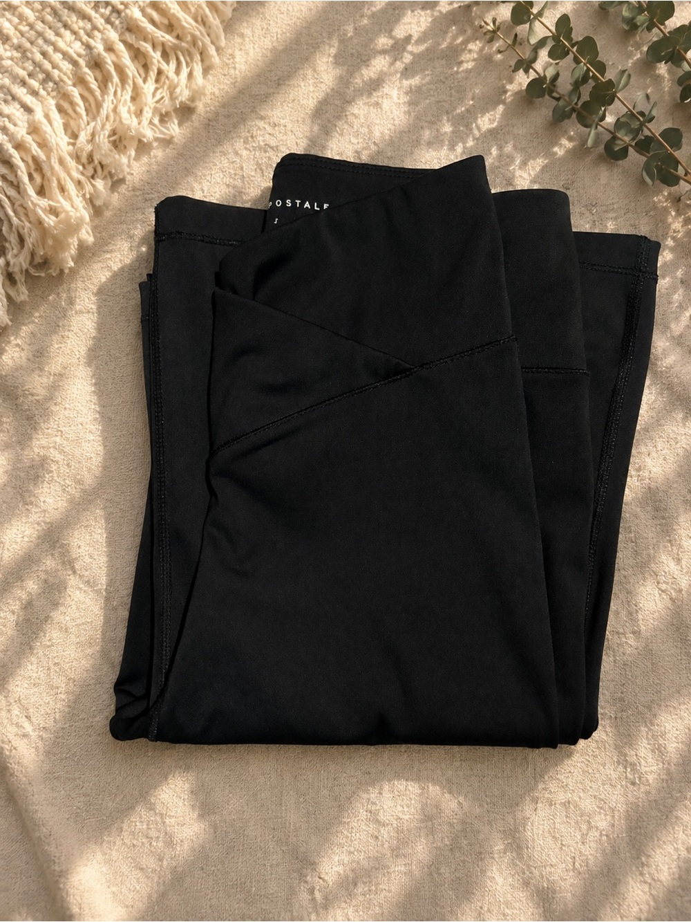 Aeropostale black flare leggings